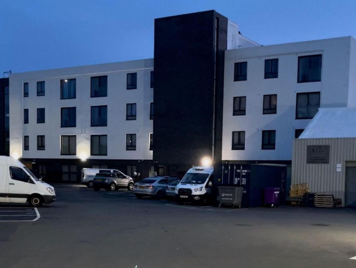 Salt Hill Windsor Legoland Eton Heathrow Luxury 2 Bed 1 Bath Free Parking Slough Exterior foto
